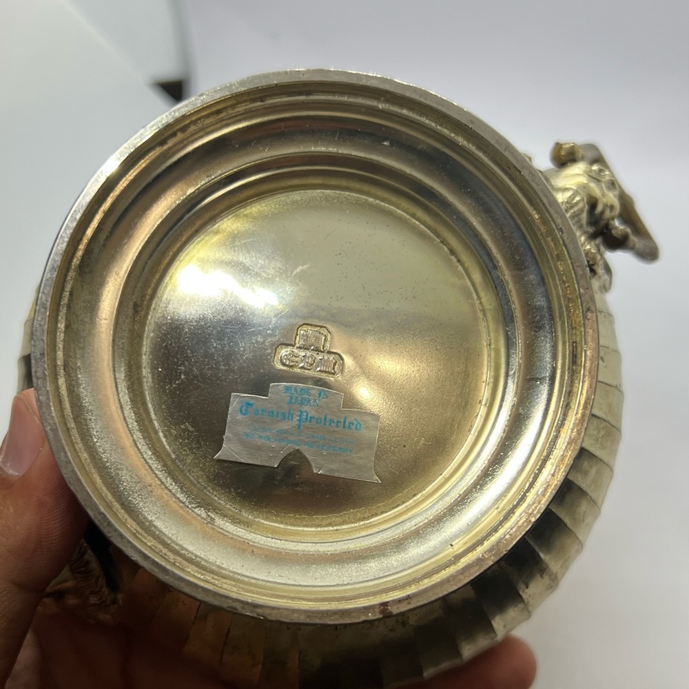 Elegant Silver and Gold Decorative Bowl From Birtsh Empire With One Lion Face - Picture 6 of 6